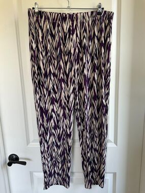 Chico's Travelers Slinky Knit Pants size 12 Purple Cream Chico’s 2 (Large/US 12)